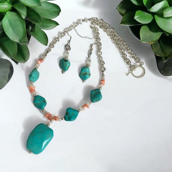 REIMAGINED Turquoise Glass Beads Agate Necklace Earrings Set - Picture 2 of 10